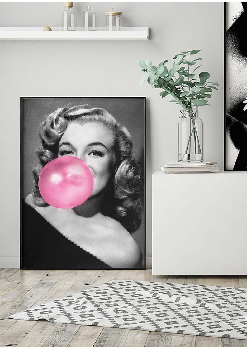 Marilyn Monroe Blowing Bubblegum Portrait Print