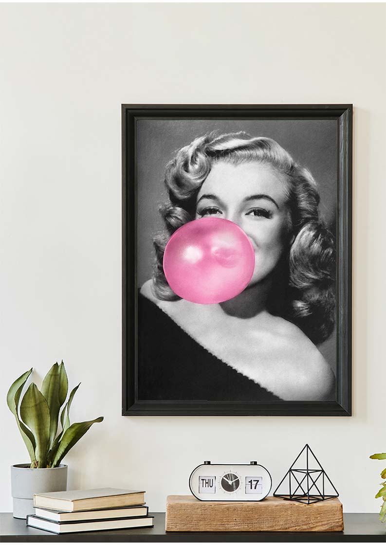 Marilyn Monroe Blowing Bubblegum Portrait Print