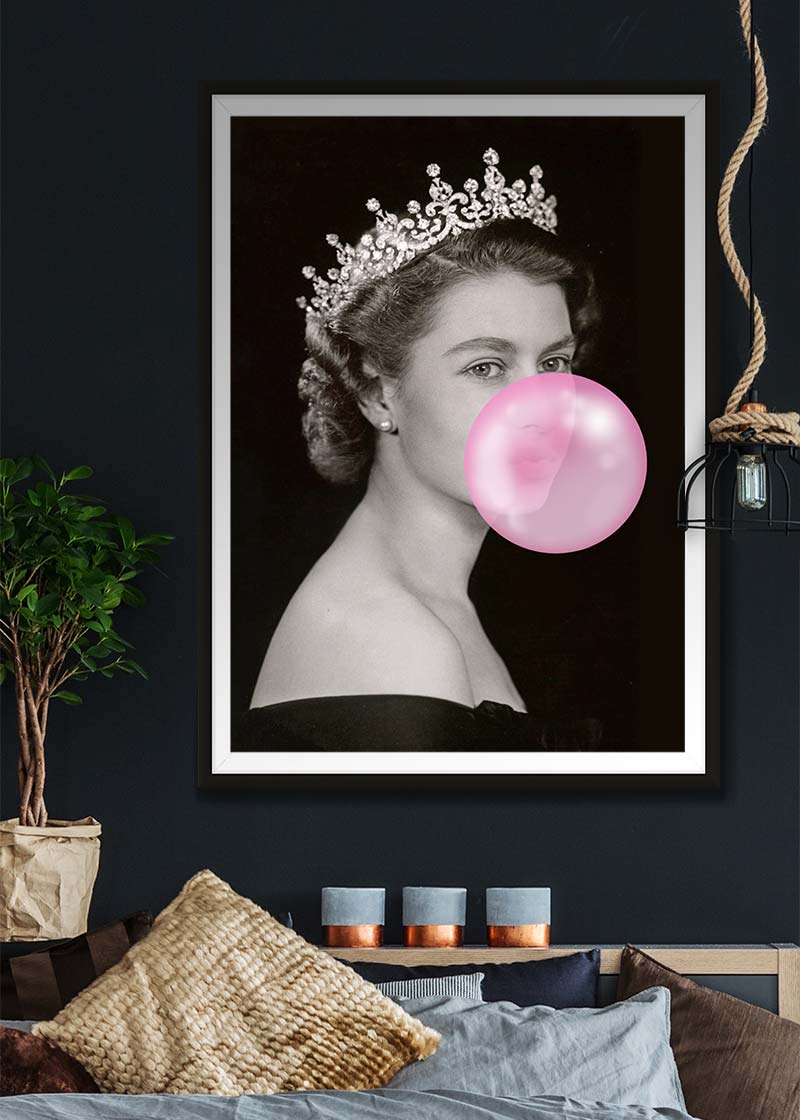 Queen Blowing Bubblegum Platinum Jubilee Print-InkAndDrop