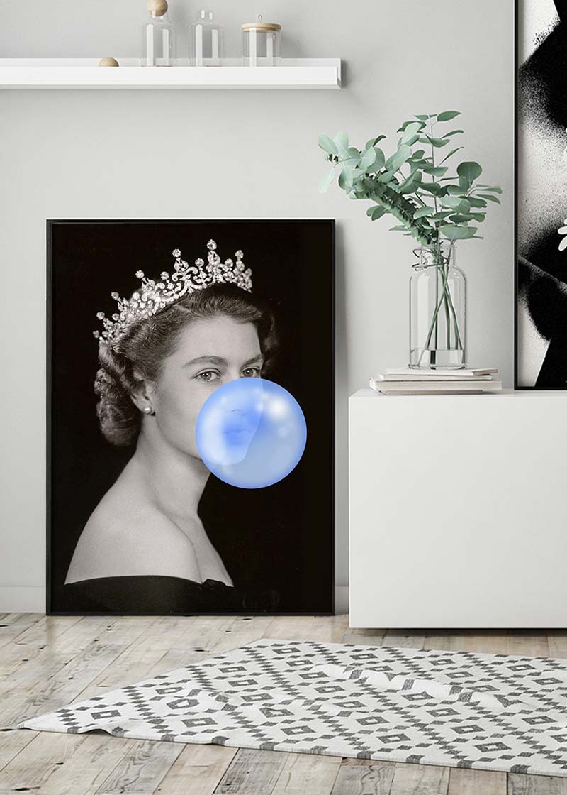 Queen Elizabeth with Bubblegum Blue Print