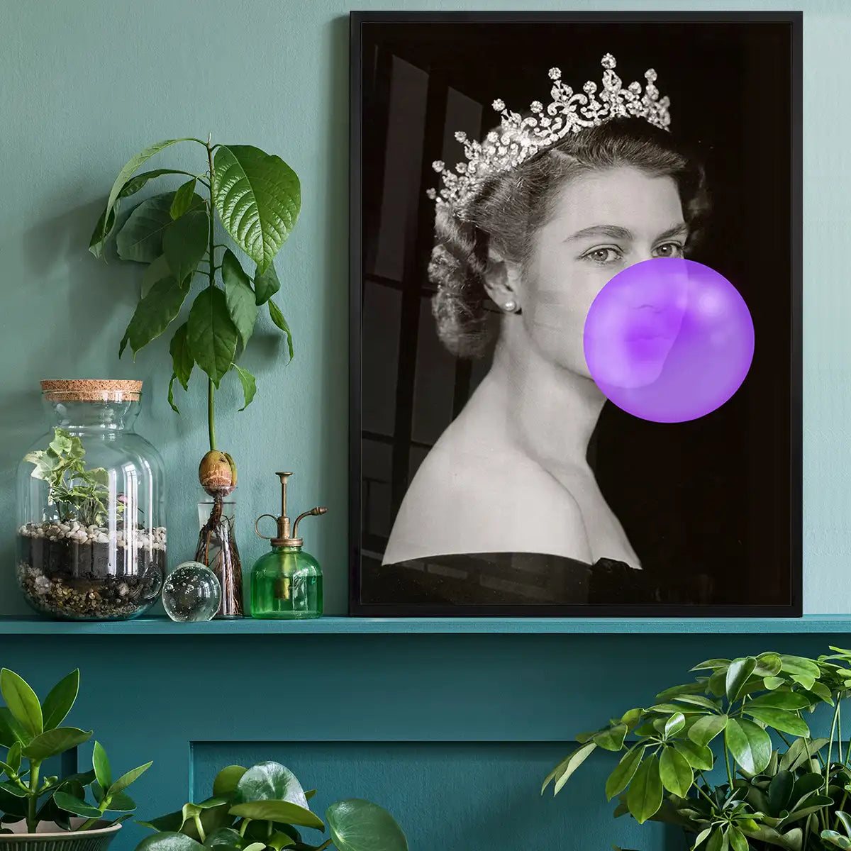 Queen Elizabeth with Bubblegum Purple Print